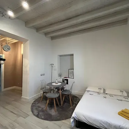 Casa Di Ringhiera Old Appartement Milaan