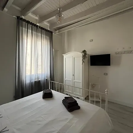 Casa Di Ringhiera Old شقة *